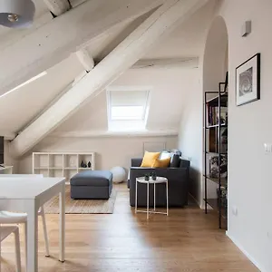 Breathtaking Castle View Youhosty - Quintino Sella Apartamento